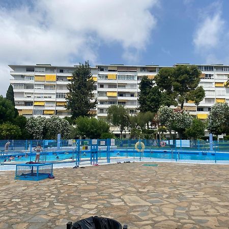 Cris House, Arroyo De La Miel Apartment เบนัลมาเดนา ภายนอก รูปภาพ