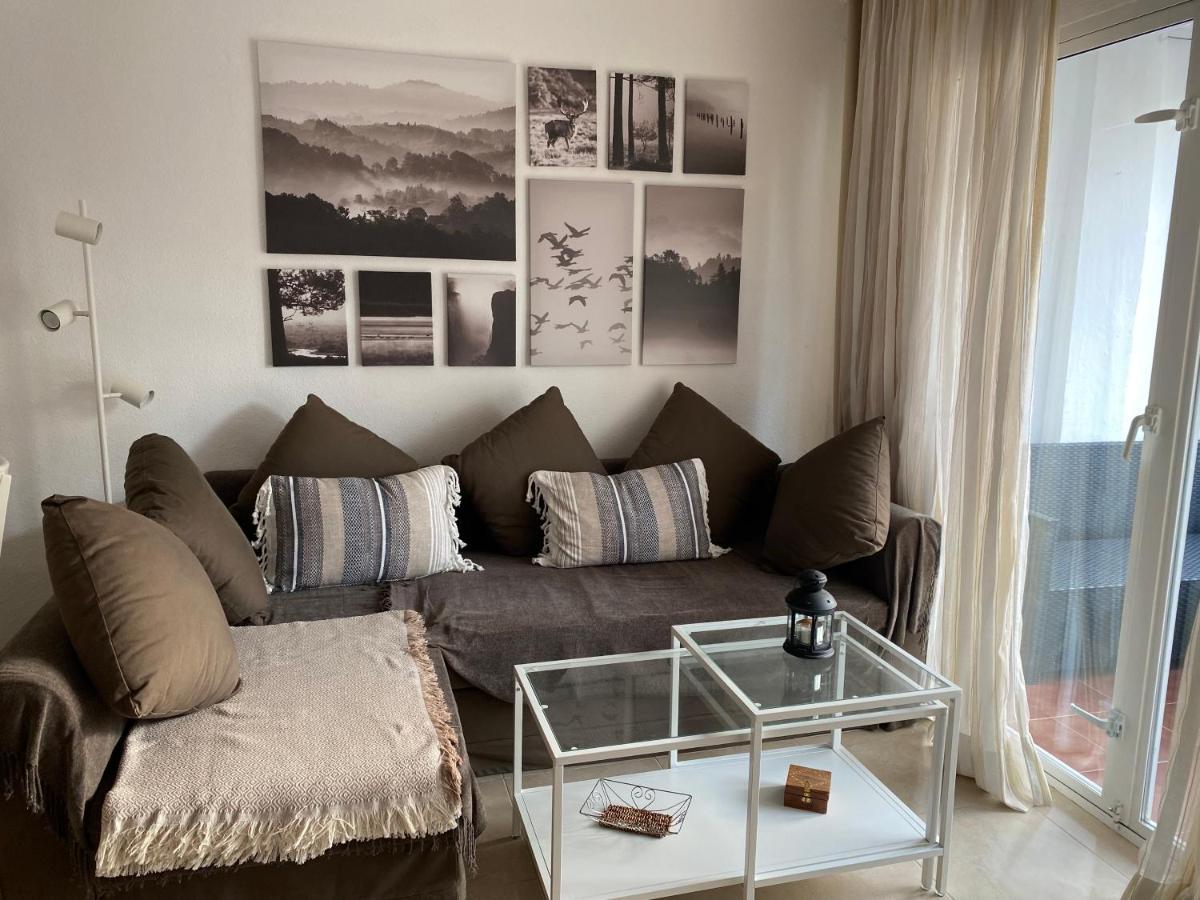 Cris House, Arroyo De La Miel Apartment เบนัลมาเดนา ภายนอก รูปภาพ
