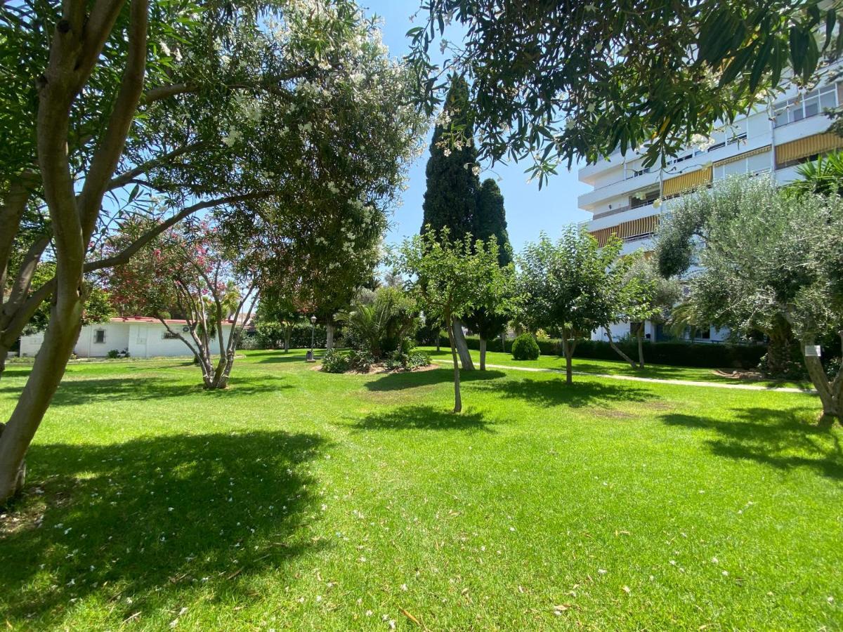 Cris House, Arroyo De La Miel Apartment เบนัลมาเดนา ภายนอก รูปภาพ